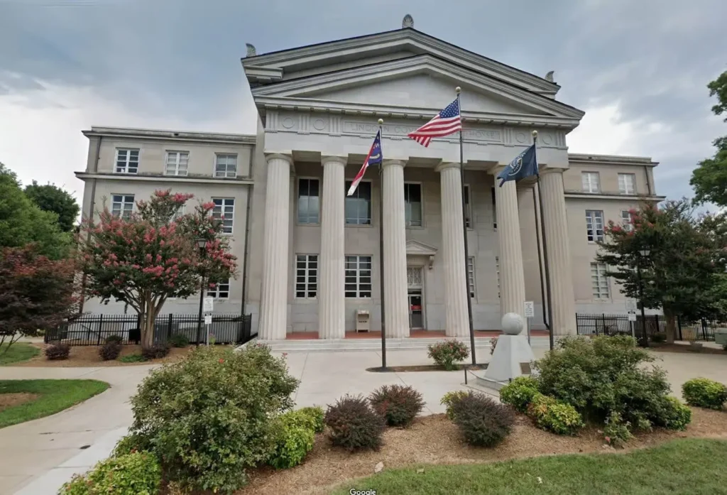 landmark courthouse min 1